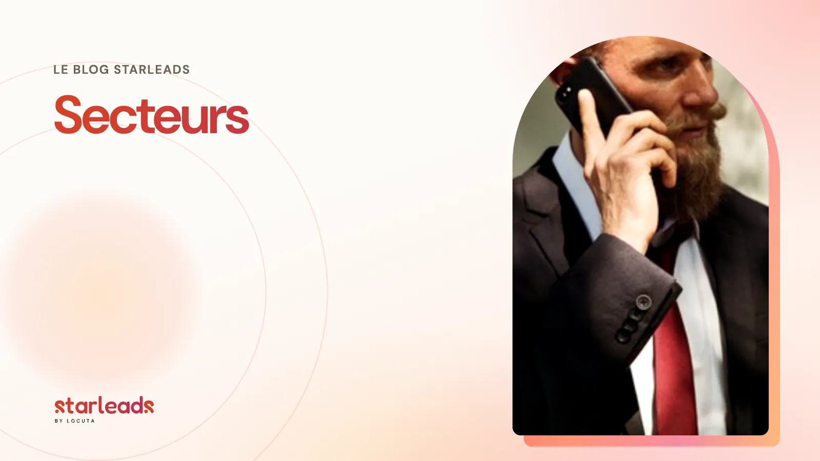 Homme en costume au téléphone